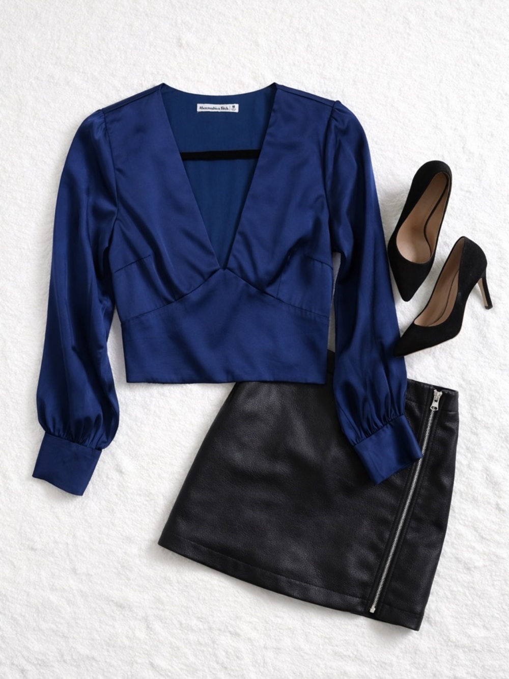 Abercrombie & Fitch Blue Satin Deep V Cropped Blouse Top Size Medium